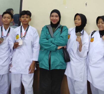 Luar Biasa! Siswa Adzikra Sabet Juara Karate Level Nasional